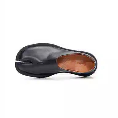 CROOKED CARD Tabi Sneakers