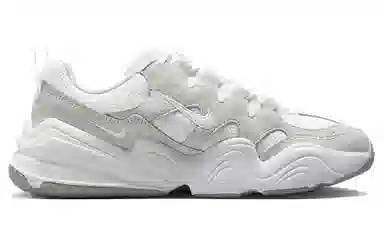 Nike Tech Hera
