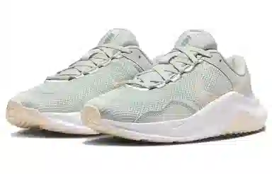 Nike Legend Essential 3 Light Green