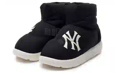 MLB Chunky Classic A FLEECE Bouncer