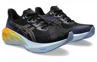 Asics NOVABLAST 4