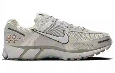 Nike Air Zoom Vomero 5