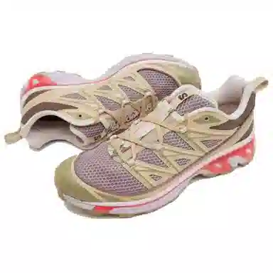 size x SALOMON XT-6 Expanse Annecy Hotel