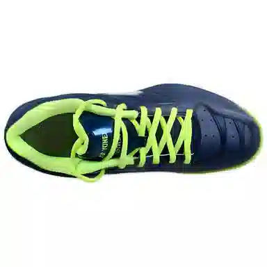 YONEX