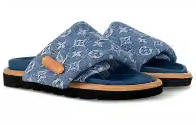 LOUIS VUITTON Pillow