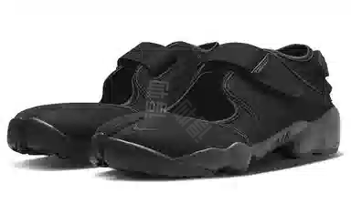 Nike Air Rift "Triple Black"