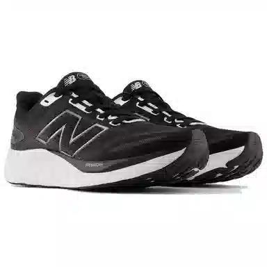 New Balance 680 v8