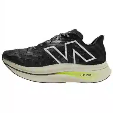 New Balance FuelCell SuperComp Trainer v2