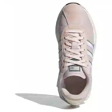 adidas COUNTRY Boost