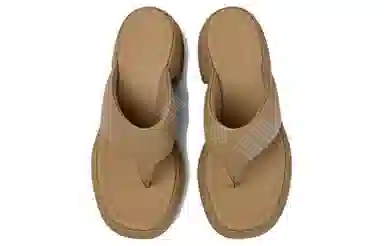 CAMPER