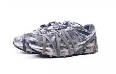 New Balance NB 410 v5 Y2K vibe