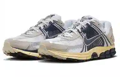 Nike Air Zoom Vomero 5