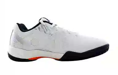 YONEX