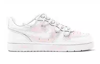 Nike Court Borough Low 520