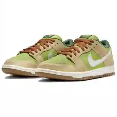 Nike SB Dunk Low "Dinner Plate"