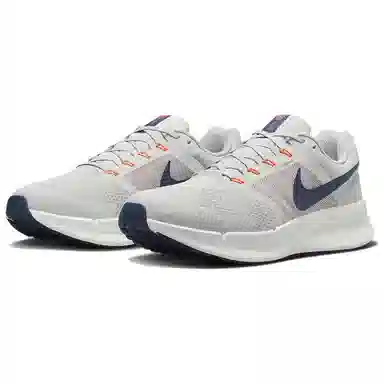 Nike Run Swift 3