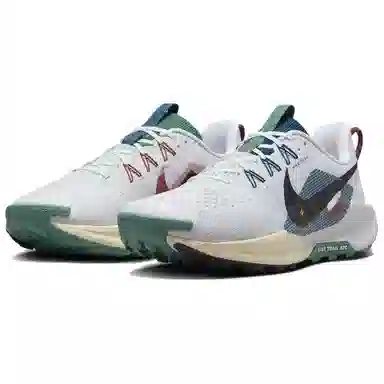 Nike Pegasus Trail 5