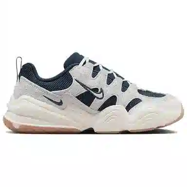 Nike Tech Hera