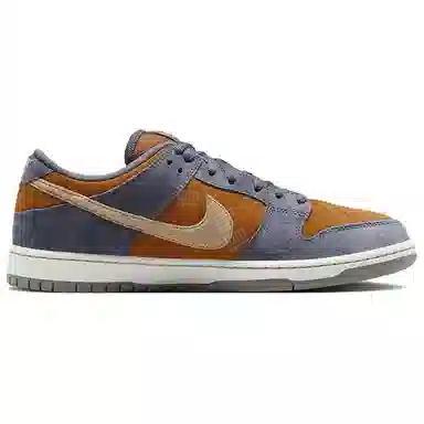 Nike SB Dunk Low "Light Carbon"