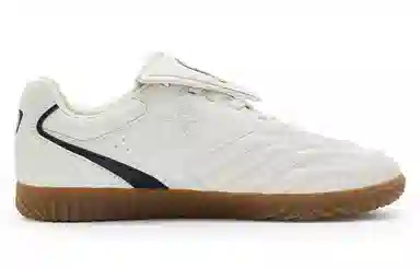 Champion Essentials Blokette-trainer C-Logo