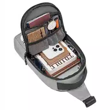 维多利亚旅行者 时尚潮流休闲简约轻便防泼水多功能反光安全条日常出行旅行百搭 涤纶 单肩斜挎胸包 男女同款情侣款 灰色