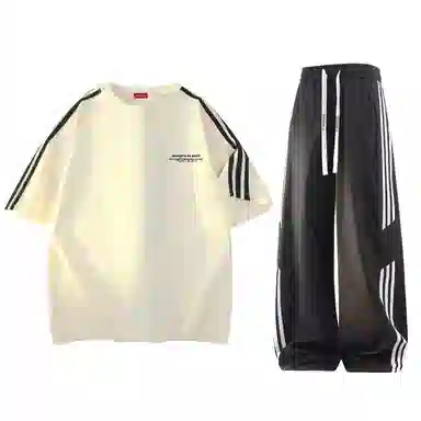 maxim's de paris logoT