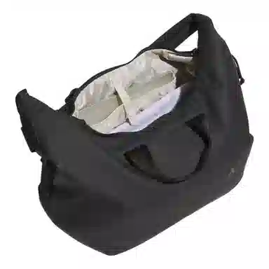 adidas 23.9L