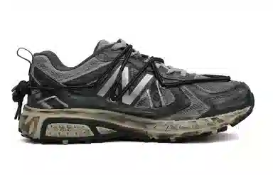 New Balance 410 Black Silver