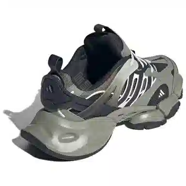 adidas XLG Runner Deluxe