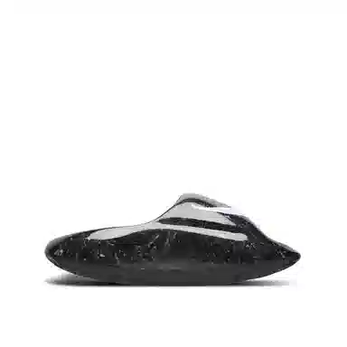 xVESSEL x MARVEL Venom Slides Black