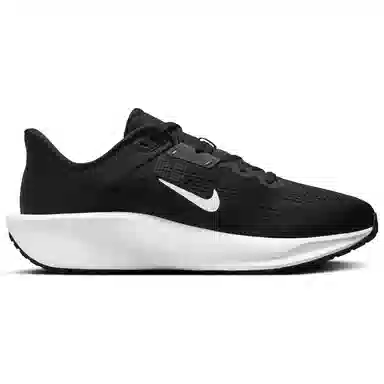 Nike Quest 6