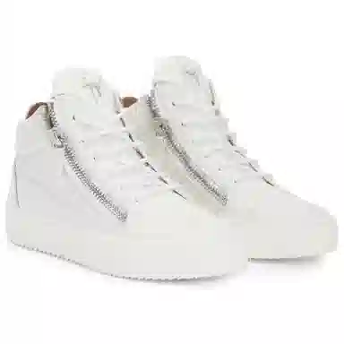 giuseppe zanottiGZ Kriss