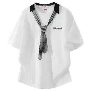 maxim's de paris logoT