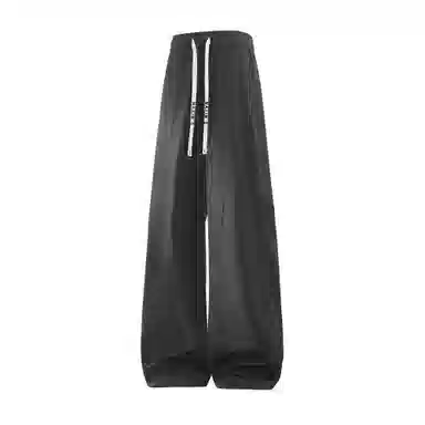 maxim's de paris vibe