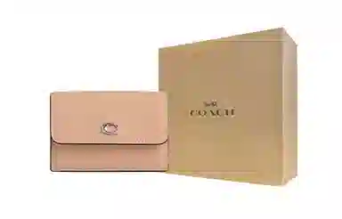 COACH Trifold Wallet 11 Logo