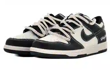 Nike Dunk Low Panda