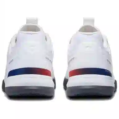 On THE ROGER Clubhouse Pro