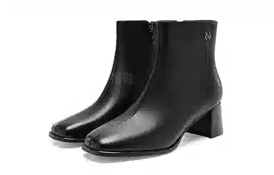 NINE WEST