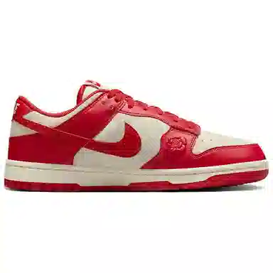 Nike Dunk Low "Roses"