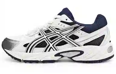Asics EIGHT%