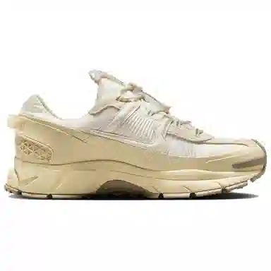 Nike Zoom Vomero Roam Beige