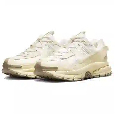 Nike Zoom Vomero Roam Beige