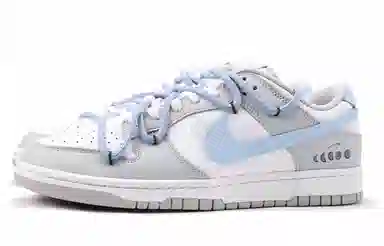 Nike Dunk vibe