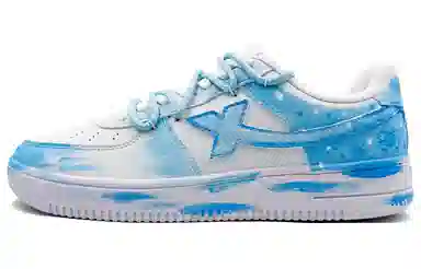 【定制球鞋】特步 空军一号 礼盒款 雪落幽蓝 雪花 泼墨手绘 防滑耐磨 低帮 板鞋 男女同款 冰蓝色
