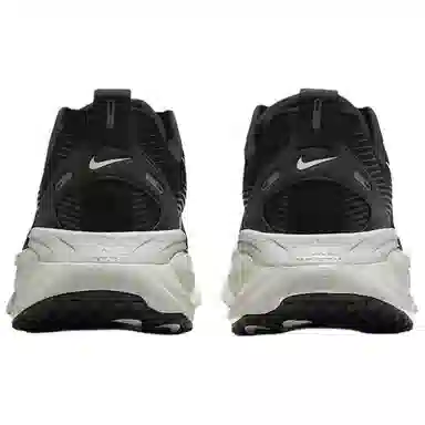 Nike Vomero 18 Black