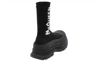 Alexander McQueen Graffiti