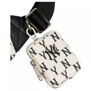MLB Monogram NY Yankees Waist Bag