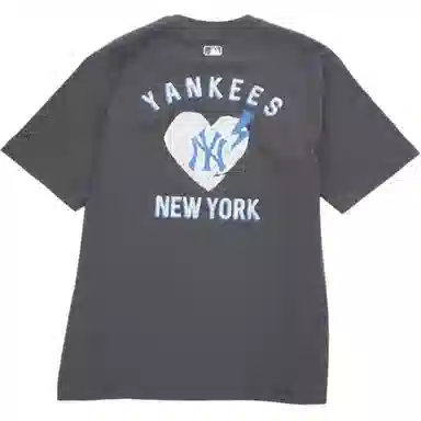 MLB T