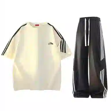 maxim's de paris 260G logoT