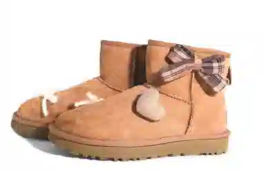 UGG CLASSIC MINI